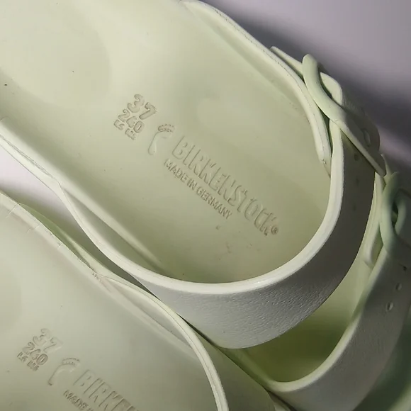 Birkenstock size 37 light green slide sandals - Picture 4 of 7